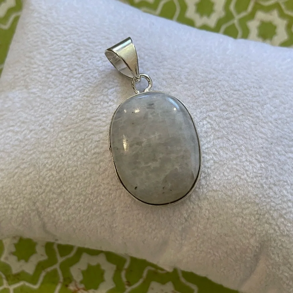 Natural Rainbow Moonstone Oval Sterling Silver Pendant – Iridescent Flash - New
